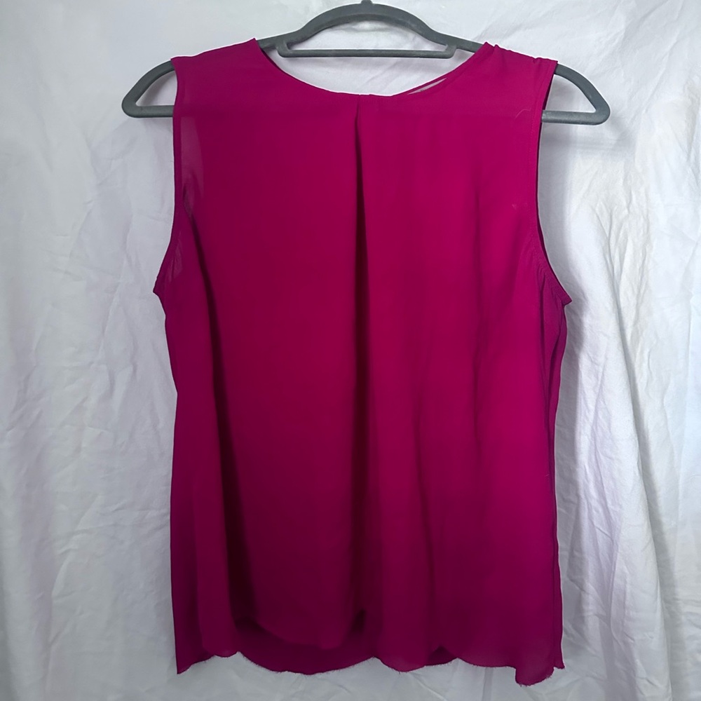 RW&Co sleevless top in Women’s Large